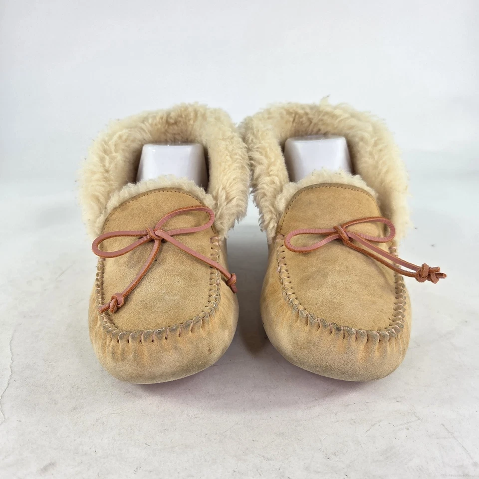 UGG Alena Piel de Oveja Gamuza Botín EE. UU. 8 Mujeres Tostado Beige Zapato Mocasín Zapatillas Foto 1 de 4