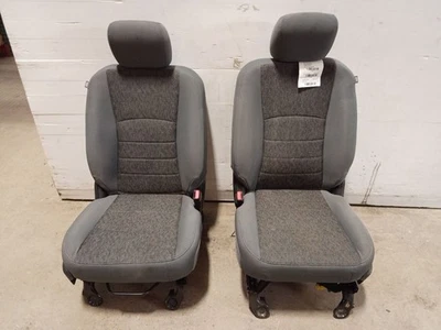 Heated Gray Cloth Front Bucket Seats from 2018 Dodge Ram 1500 12392192 - Изображение 1 из 4