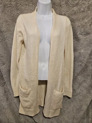 Cardigã Theory Feminino Cashmere Frente Aberta Manga Longa Creme Tamanho P, Bolsos,  - Imagem 1 de 4