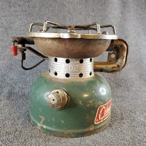 Stufa da campeggio vintage Coleman modello 502 data 10/69 non testata per ricambi o riparazioni - Foto 1 di 24