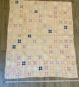 Vintage 1930s 1940s Quilt - Picture 1 of 9