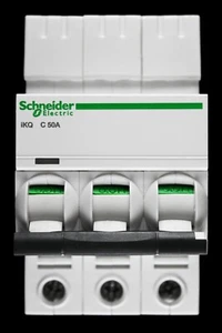 SCHNEIDER 50 AMP CURVE C 10kA TRIPLE POLE MCB CIRCUIT BREAKER IKQ A9F57350 - Picture 1 of 6