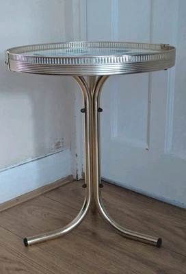Vintage 1960s Gold Frame Folding Metal Tray Table Floral Side Occasional Table - Image 1 of 4