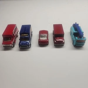 Lotto di 5 auto Matchbox, anni 90 e 2000 - Foto 1 di 12