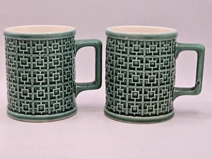 VTG MCM 1965 Set/2 Holt Howard Coffee Tea Mugs Green Celtic Pattern 3.75” RARE - Picture 1 of 9