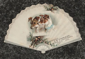Vittorian Trade Card ventaglio fustellato cani piccoli Sykes abbigliamento Lewiston ME 5,75x3,5 - Foto 1 di 2