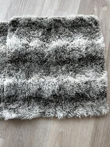 2pcs - H&M Faux Fur Throw Pillow Case Cushion Covers 20X20 - Picture 1 of 3