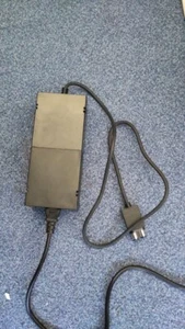 Netzteil Brick Ladegerät für XBOX One & XBOX 360 Slim Stromkabel +Akku Ladekabel - Bild 1 von 3