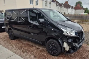 Renault Trafic 2015 1.6, Good condition all round, just needs bumper refitting - Picture 1 of 24