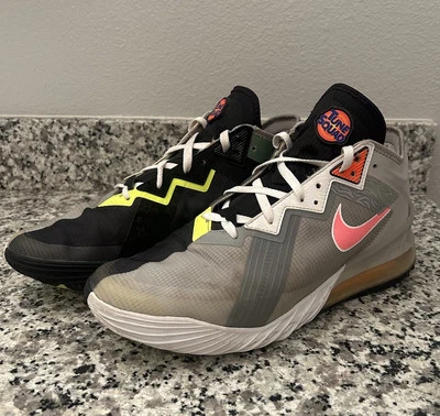 Nike LeBron 18 Low Bugs vs Marvin Space Jam Size 12.5 CV7562-005 Good Condition - Image 1 of 4