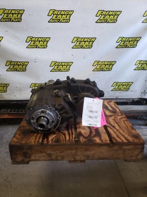 Transfer Case Assembly 5.7L AT Fits 1994 GMC SUBURBAN 1500 1276907 - Image 1 of 4