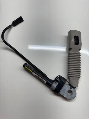 Used 2008 2009 Ford Taurus Passenger RH Seat Belt Receiver Tan Foto 1 de 4