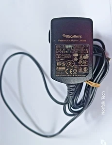 Original Blackberry / Research in Motion Charger 15v 0.5A - Picture 1 of 3