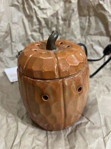 Scentsy Harvest Halloween Thanksgiving Pumpkin Simmer Pot Warmer Mid Size - Picture 1 of 10