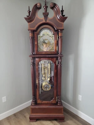 Howard Miller JH II Miller Tubular Chimes Grandfather Clock 610-912 - Image 1 of 4