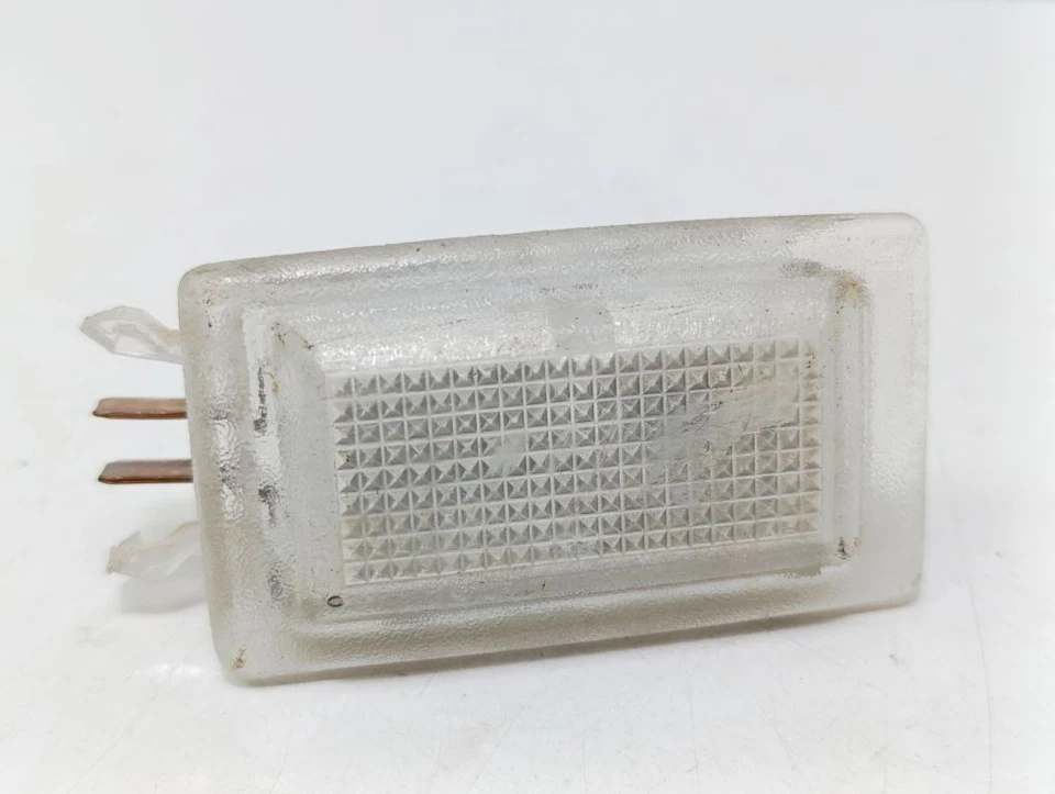 Pontiac Trans Sport 2005 Rear Right Other Light Interior UST130684 - Image 1 of 3