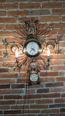 VTG MCM RELIGIOUS BRASS SESSIONS WALL CLOCK ATOMIC STARBURST LIGHTED CROSS Cover