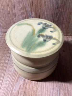 Tarro campana de mantequilla de cerámica artística Foto 1 de 4