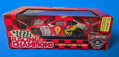 Racking Champions Cartoon Network NASCAR 1998 50 aniversario modelo 1:24 Foto 1 de 3