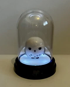 Hedwig Harry’s Owl (Harry Potter) Mini Dome Figure Light Up - Picture 1 of 6