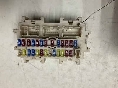 2014-2019 Infiniti Q70L Awd Fuse And Relay Box Used Oem  Lh Foto 1 de 4