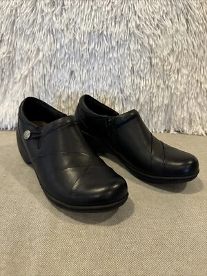 NUEVO CON ETIQUETAS Clarks Mujer Channing Ann Cuero Negro Mocasines Zapatos 8 Medianos (B,M) Foto 1 de 4