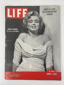 Marilyn Monroe Life Magazine Apr 7 1952 - Flying Saucers Truman's - Fine - Picture 1 of 24