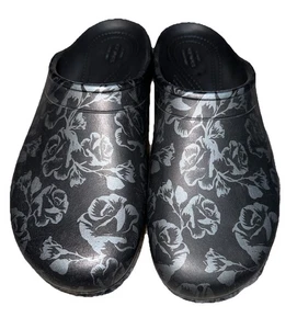 Crocs Sloane Graphic Clogs Women's  10 Black Floral Rubber Slip-On Comfort Shoes - Picture 1 of 9