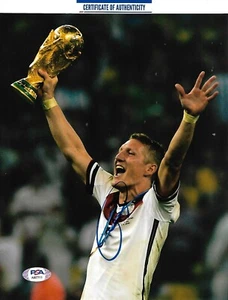 BASTIAN SCHWEINSTEIGER signed Auto GERMANY 8x10 Foto mit COA PROOF PSA AI87711 - Bild 1 von 2