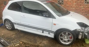 Ford Fiesta ST 150 mk6 FROZEN WHITE BREAKING SPARES 2002-2008 WIPER - Picture 1 of 3