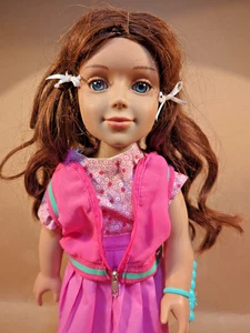 I'M A GIRLY große Puppe braune Haare blaue Augen rosa Kleidung + Regenschirm - Bild 1 von 16