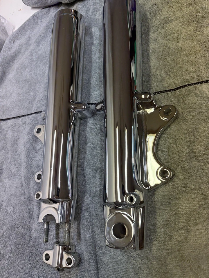 Harley PATAS DE HORQUILLA CROMADAS PATAS DE HORQUILLA TOURING 1986 A 1999 EXCAVADORA venta directa Foto 1 de 4