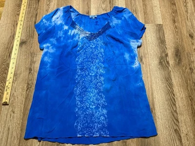 Blusa One World, Feminina Tamanho Médio, Azul Branco, Floral, Manga Curta - Imagem 1 de 4