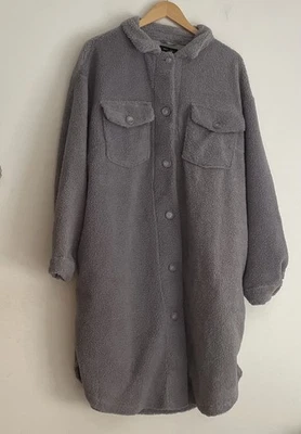 New Look UK 18 Grey Collared Teddy Style Winter Coat Buttons Pockets Pre-owned - Image 1 of 4