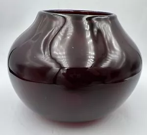 Jarrón bajo de vidrio rojo rubí firmado a mano WAB 6"x4" contemporáneo hecho en EE. UU. 09/06 - Imagen 1 de 8