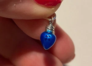 Sterling Silber WINZIG 14x6mm Blau Emaille Weihnachten Glühbirne Charm - Bild 1 von 7