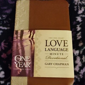 ⭐The One Year Love Language Minute Devotional (One Year Signature Line) - GOOD⭐ - Picture 1 of 4