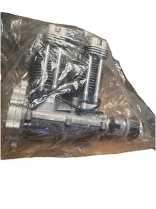 Motor de gasolina de cuatro tiempos refrigerado por aire de doble cilindro en línea 60cc modelo de metal - Imagen 1 de 17