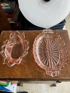 pink depression glass bows - Picture 1 of 3