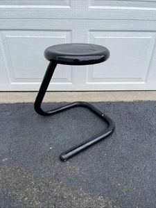 Vintage metal PAPERCLIP stool 18’’ height Vintage Stool Draft Stool Black - Picture 1 of 13