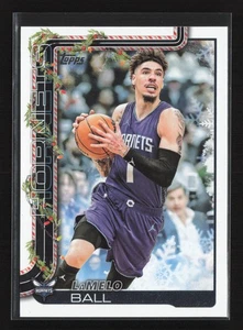2025-26 Topps Holiday #H53 LaMelo Ball Charlotte Hornets - Bild 1 von 2