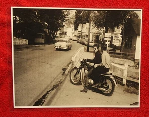 BOB DYLAN UNPUBLISHED PHOTO WITH ROBBIE ROBERTSON   WOODSTOCK ERA - Picture 1 of 1