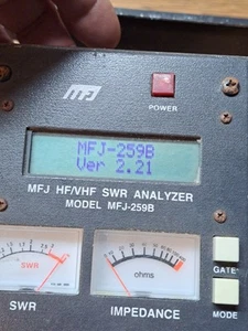 MFJ-259B HF/VHF ANTENNA ANALYZER FREQUENCY COUNTER needs repaired - Zdjęcie 1 z 17