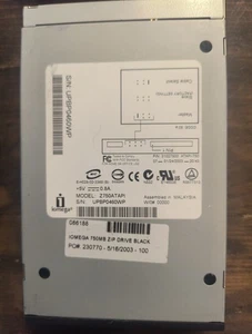 Iomega Z750ATAPI 750MB internes 3,5" IDE P-ATA ZIP Laufwerk intern BLK mit IDE CABL - Bild 1 von 3