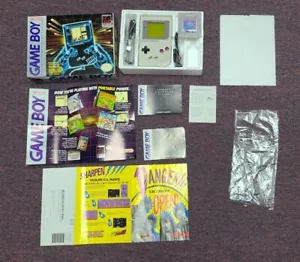 Nintendo Game Boy Launch Edition Sistema palmare (DMG -01) completo in scatola (nuovo di zecca) - Foto 1 di 18