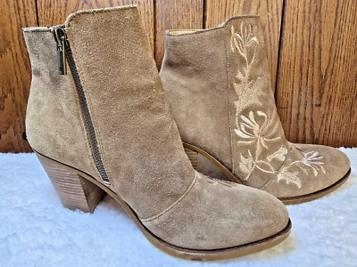 Lucky Brand 8.5 Boots Women Embroidered Suede Leather Floral Ankle Side Zip Heel - Image 1 of 4