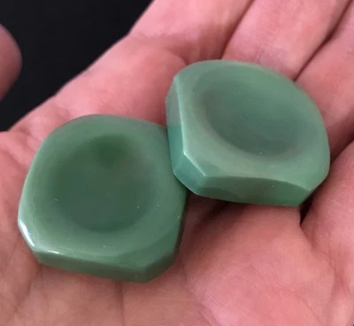 Lot 2 VTG Green Square Chunky Celluloid Shank Buttons Mid Century MCM 2.5cm  - Image 1 of 4