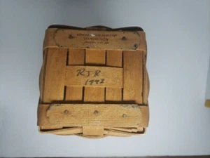 Longaberger Basket, Signed RJR 1992 - Picture 1 of 7