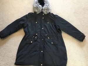 YOURS CURVE SIZE 22/24 BLACK JACKET/COAT PARKA STYLE QUILTED DETACH FUR COLLAR - Picture 1 of 12