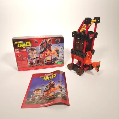 Fisher-Price Trio Building Blocks Siege Tower P9046 Near Complete Missing Knight - Image 1 of 4